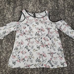 Georgeous maternity blouse